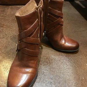 Nurture women’s boots